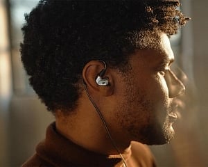 Sennheiser unveils premium earphones in India at Rs 1,29,990