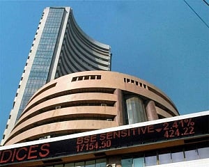 Sensex zooms over 340 pts in early trade; financial stocks lead rally