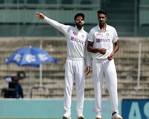 Sibley, Root take England to 140 at 2 at tea in 1st Test against India