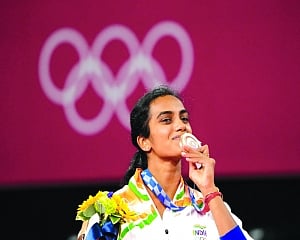 Sindhu shines, scripts history