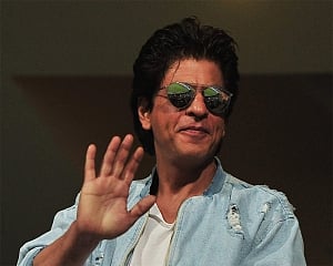 SRK wishes Happy New Year to fans, promises to 'see you on big screen in 2021'