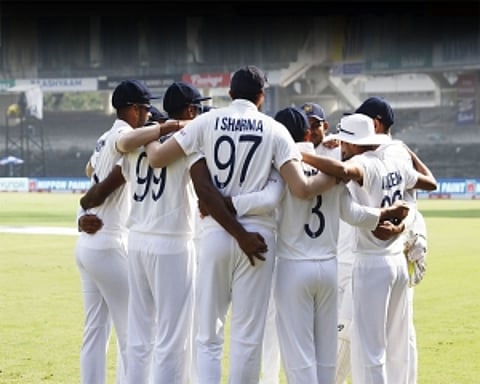 Swing it like Jimmy: Anderson's reverse swing deflates India, England win by 227 runs