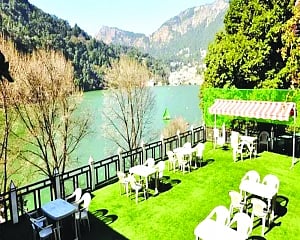 U’khand may cap hotel occupancy to cut crowding