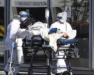 US virus deaths surpass 450K; daily toll is stubbornly high