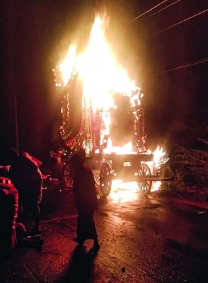 11 lives snuffed out in minutes in Thanjavur chariot procession