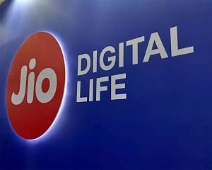 5G spectrum auction enters Day 2: Jio may be lead bidder