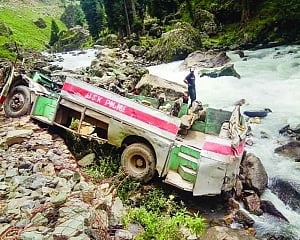 7 jawans dead as bus plunges into 250-ft gorge in Pahalgam