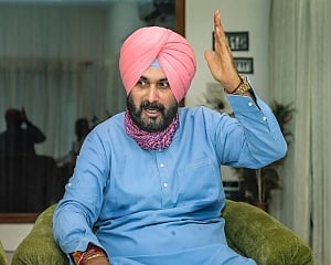 All will abide by Rahul Gandhi's decision, says Sidhu ahead of announcement of Cong CM face