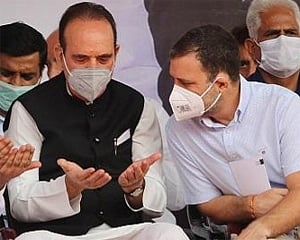 Azad blames Rahul, says 'party destroyed as non-serious person being foisted for 8 yrs