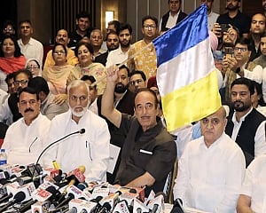 Azad launches new party, names it Democratic Azad Party