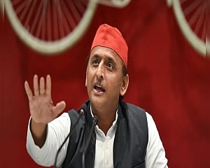 Battle for UP: Akhilesh announces SOPs for farmers, takes pledge to defeat BJP