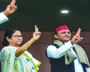 BJP’s ‘plane of lies’ won’t land in UP this time: Mamata