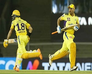 CSK post 150 for 6 against RR