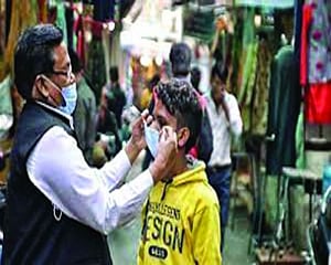 Delhi makes mask mandatory again