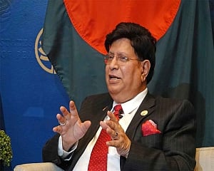 Developing nations seek to overcome energy, currency crises