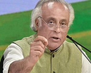 Diminishes himself further: Cong on Azad's criticism