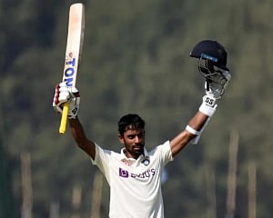 Easwaran likely cover for injured Rohit