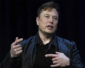 Elon Musk says Twitter will form "content moderation council"