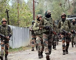 Encounter breaks out between security forces and militants in J-K's Kulgam