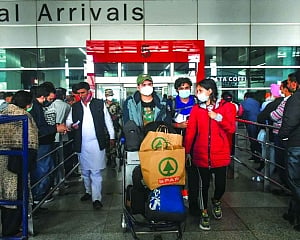 Evacuation halts as shelling flouts ceasefire pledge