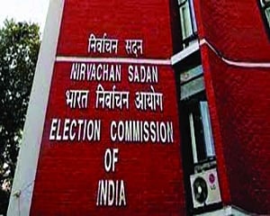 Five states to have 7-phased polls from Feb 10-Mar 7; ban on physical rallies till Jan 15