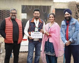 Gippy Grewal and Jasmin Bhasin starrer 'Honeymoon' goes on floors