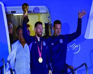 Huge crowds welcome Argentina team after WC victory