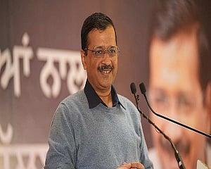I must be 'world's sweetest terrorist': Kejriwal trashes Kumar Vishwas' accusation