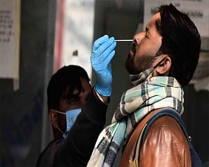India records 30,615 new Covid cases, 514 deaths