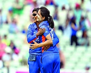 Indian Eves qualify for semifinals
