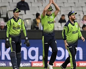 Ireland win toss, opt to field against Australia