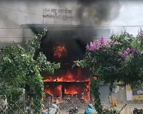 Jabalpur fire: Police announce cash reward for information on absconding doctors; registration of 28 hospitals revoked