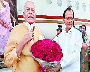 KCR for conscience vote in Prez election
