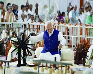 Khadi can help fulfil promise of self-reliant India, says Modi