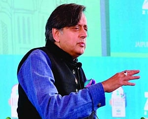 Mistry slams Tharoor over allegations of 'irregularities' in Cong prez poll