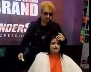Muzaffarnagar: Hairstylist Jawed Habib booked for spitting on woman's hair