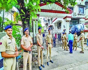 MVA Govt in crisis as Shinde steals 30 MLAs