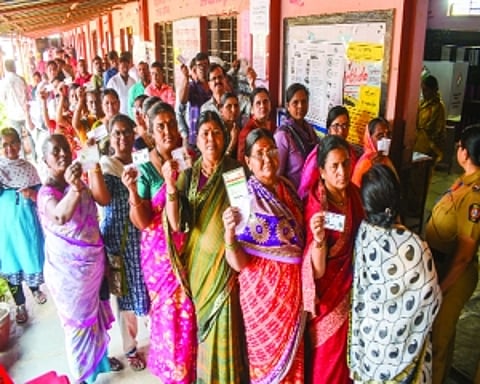 Peace prevails in Maharashtra, Jharkhand polls