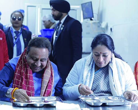 CM Rekha inaugurates two new Atal Canteens in Shalimar Bagh