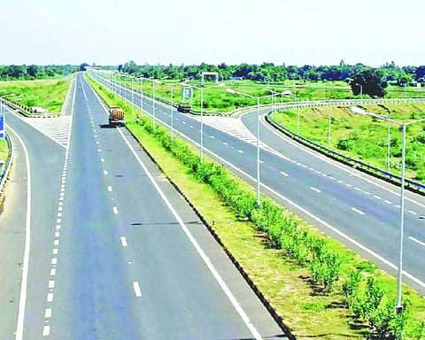 Gujarat Govt allocates `5,576 crore to develop 9 corridors