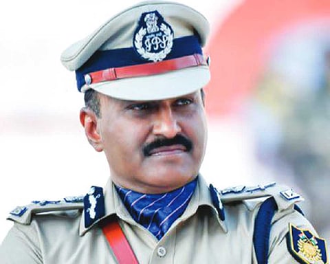 Homage, honour mark DG CRPF Manipur visits