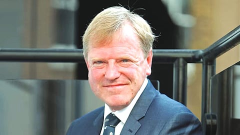 Hugh Morris dies at 62