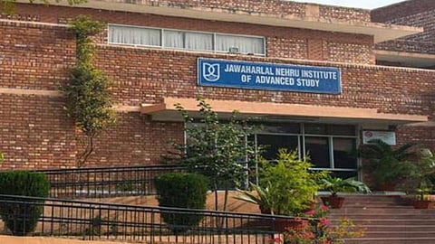 Left rules JNU again