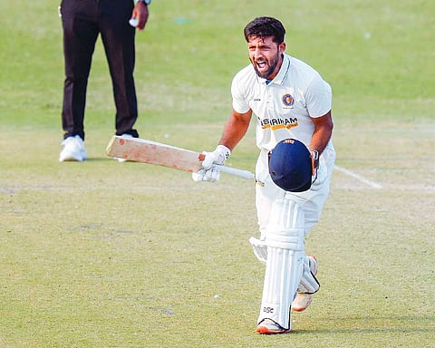 Rohera ton puts Puducherry in command against Delhi