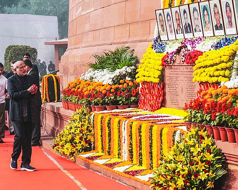 VP pays tribute to 2001 Parliament attack martyrs