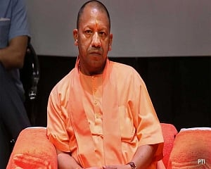 'Danda' only treatment for rioters: Adityanath tears into Mamata over violence in Bengal