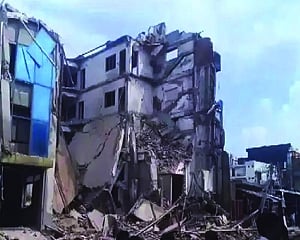 Abandoned BSNL building collapses in Jabalpur, 1 injured