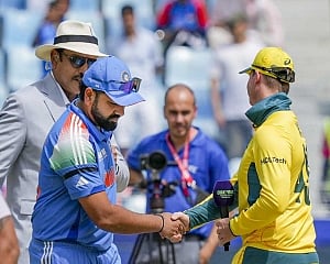 Australia opt to bat against India in CT semifinal