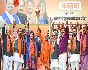 BJP CMs corner kejriwal