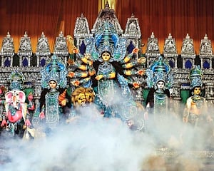 Delhi welcomes Durga Puja with prayers, rhythm of dhols and festive food